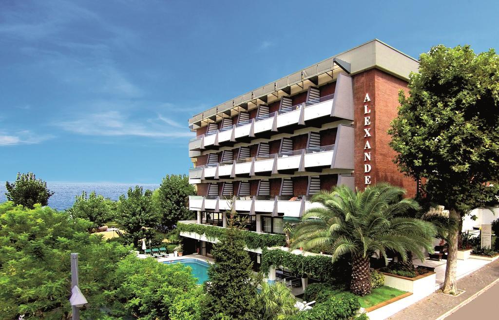 Hotel Alexander Габичче-Маре Экстерьер фото