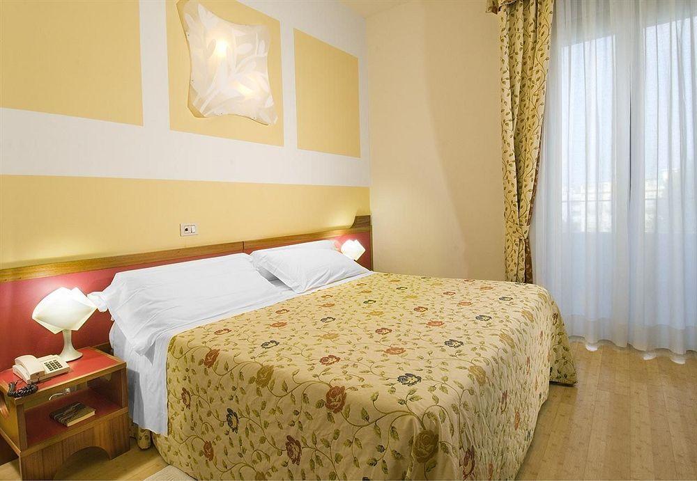 Hotel Alexander Габичче-Маре Экстерьер фото