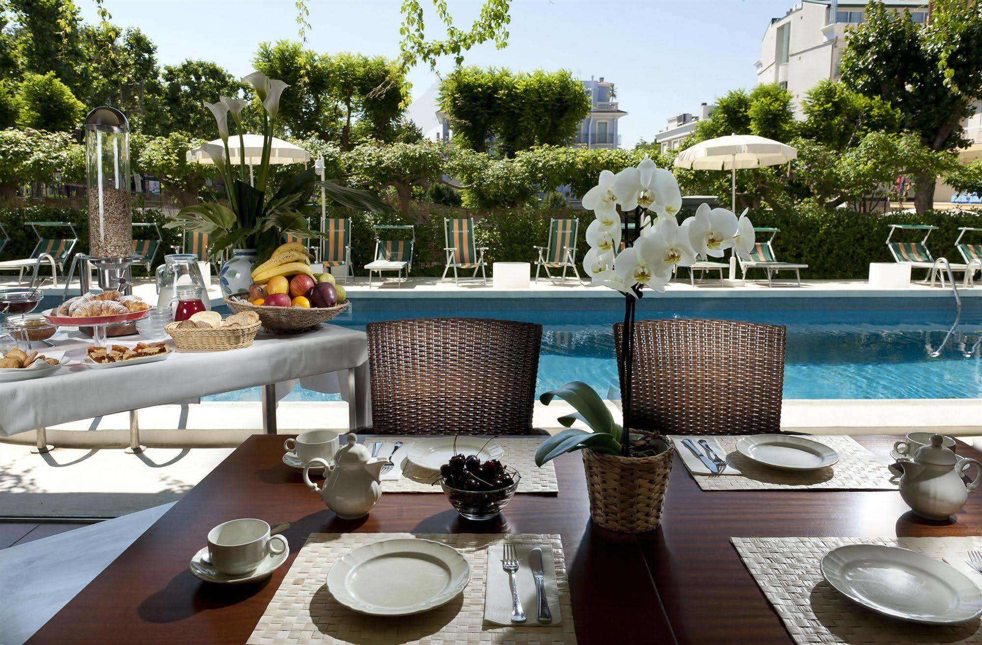 Hotel Alexander Габичче-Маре Экстерьер фото
