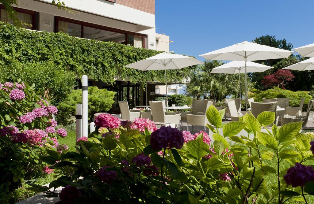 Hotel Alexander Габичче-Маре Экстерьер фото